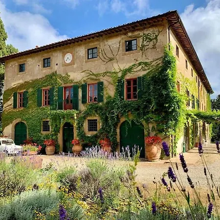 Villa Pozzolo: All-inclusive Music & Wine Retreat