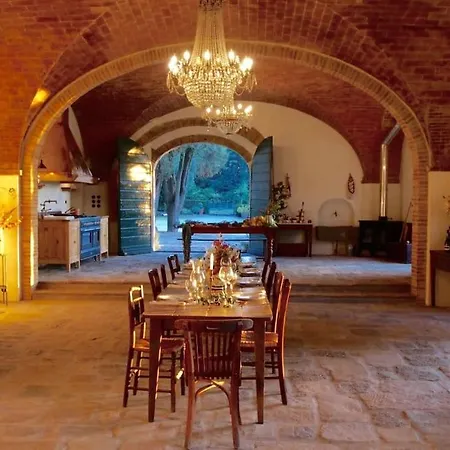 Villa Pozzolo: All-inclusive Music & Wine Retreat